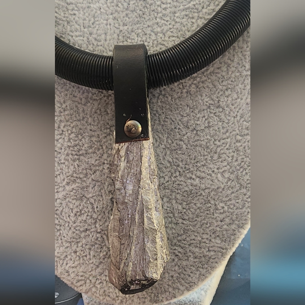 Elegant Black Necklace with Stone Pendant‎ - Picture 2 of 7